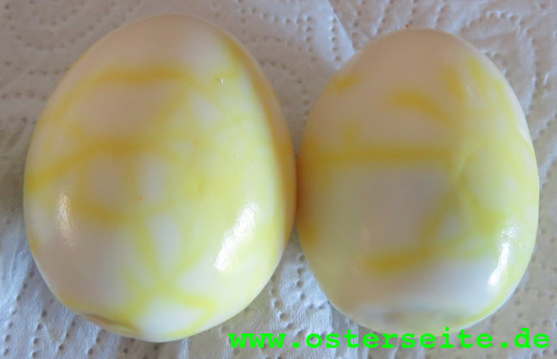 gekochte Eier mit Safran färben